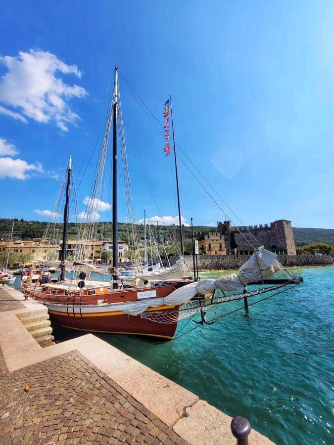 Relais Limonaia - Suites & Garden Spa トッリ・デル・ベーナコ エクステリア 写真