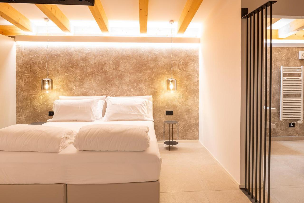 Relais Limonaia - Suites & Garden Spa トッリ・デル・ベーナコ エクステリア 写真