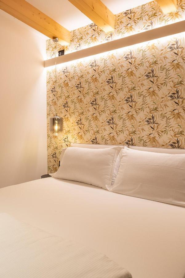 Relais Limonaia - Suites & Garden Spa トッリ・デル・ベーナコ エクステリア 写真