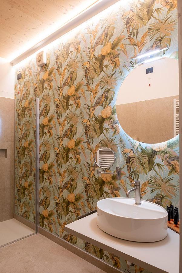 Relais Limonaia - Suites & Garden Spa トッリ・デル・ベーナコ エクステリア 写真