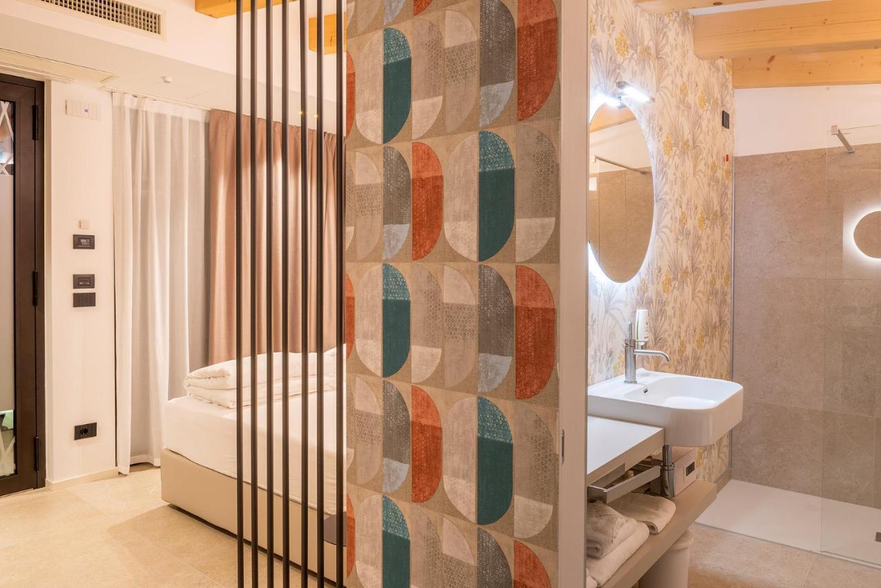 Relais Limonaia - Suites & Garden Spa トッリ・デル・ベーナコ エクステリア 写真